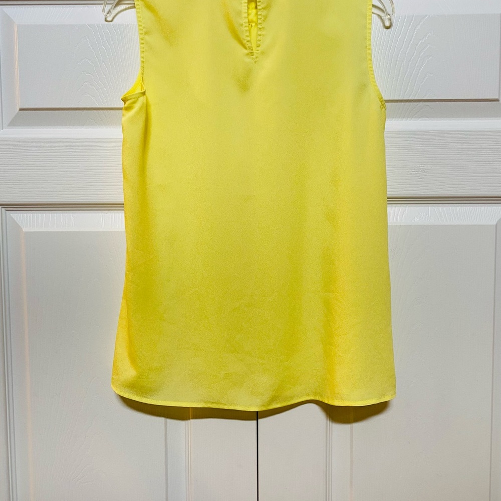 CUTE CALVIN KLEIN YELLOW RUFFED NECK TOP YOU ARE GOING TO LOVE. LIKE NEW & CUTE. - Picture 9 of 12